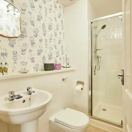 Apartment Host & - Rockcliffe Boutique *