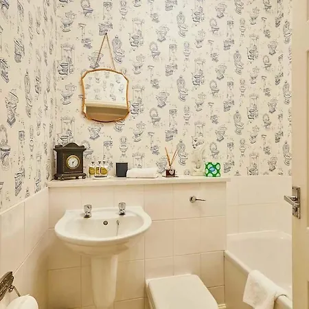 Host & - Rockcliffe Boutique Apartment